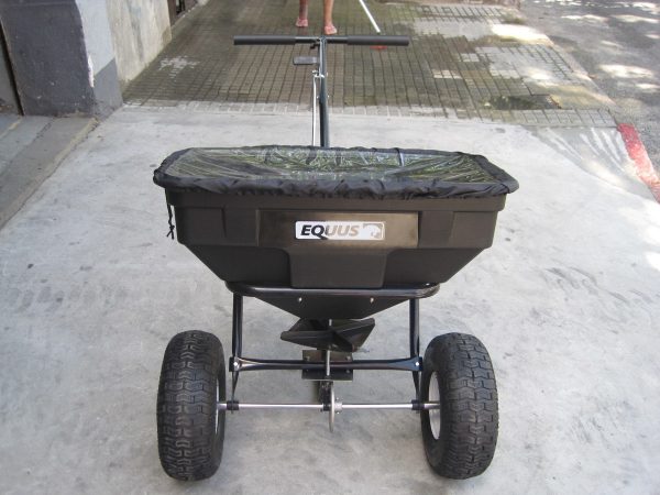 Fertilizadora Abonadora Manual Equus 125lb - Imagen 4