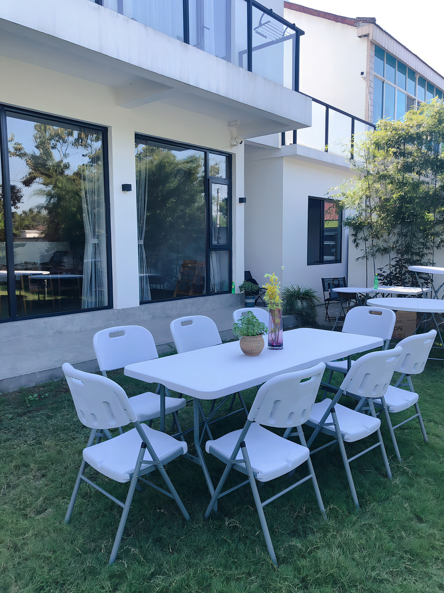 Mesa De Exterior Swiss Armor Plegable De Plástico/acero Color Blanco - Imagen 4