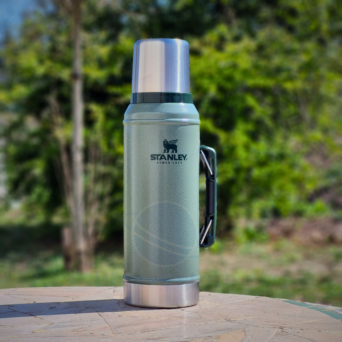 Termo Stanley Classic Legendary Bottle 1.0 Qt 0.95 Lts Verde - Imagen 4